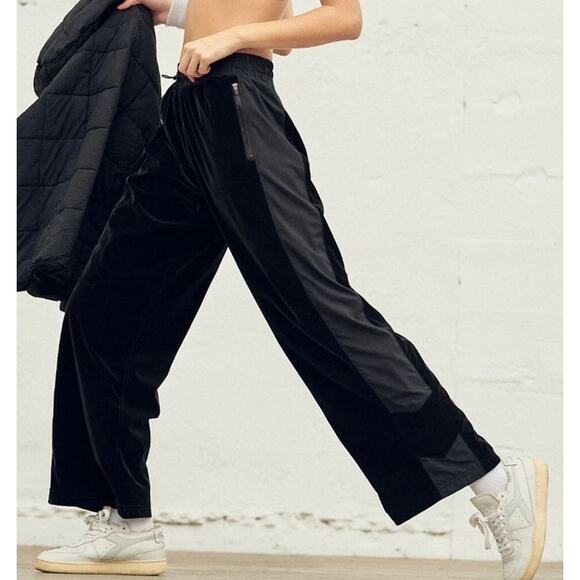 FP Movement Black Morning To Midnight Pants M Zippered Pants Velvety Pull On - Picture 2 of 9